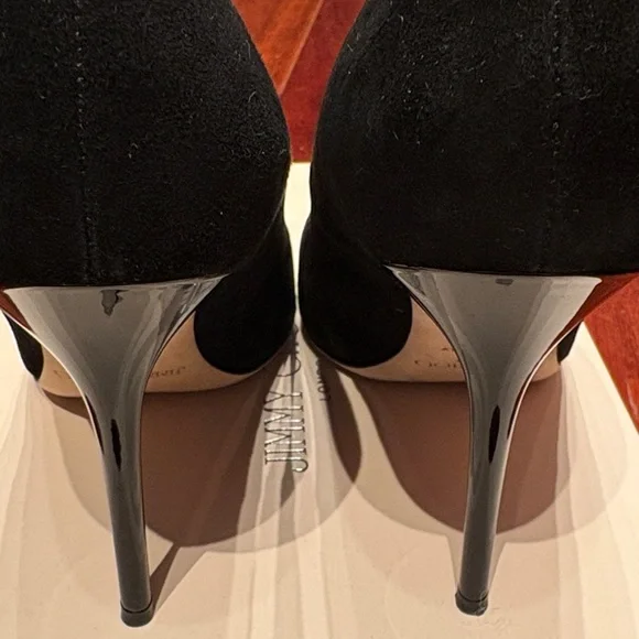 Jimmy Choo Elegant Black Stiletto Heels - Picture 3 of 9
